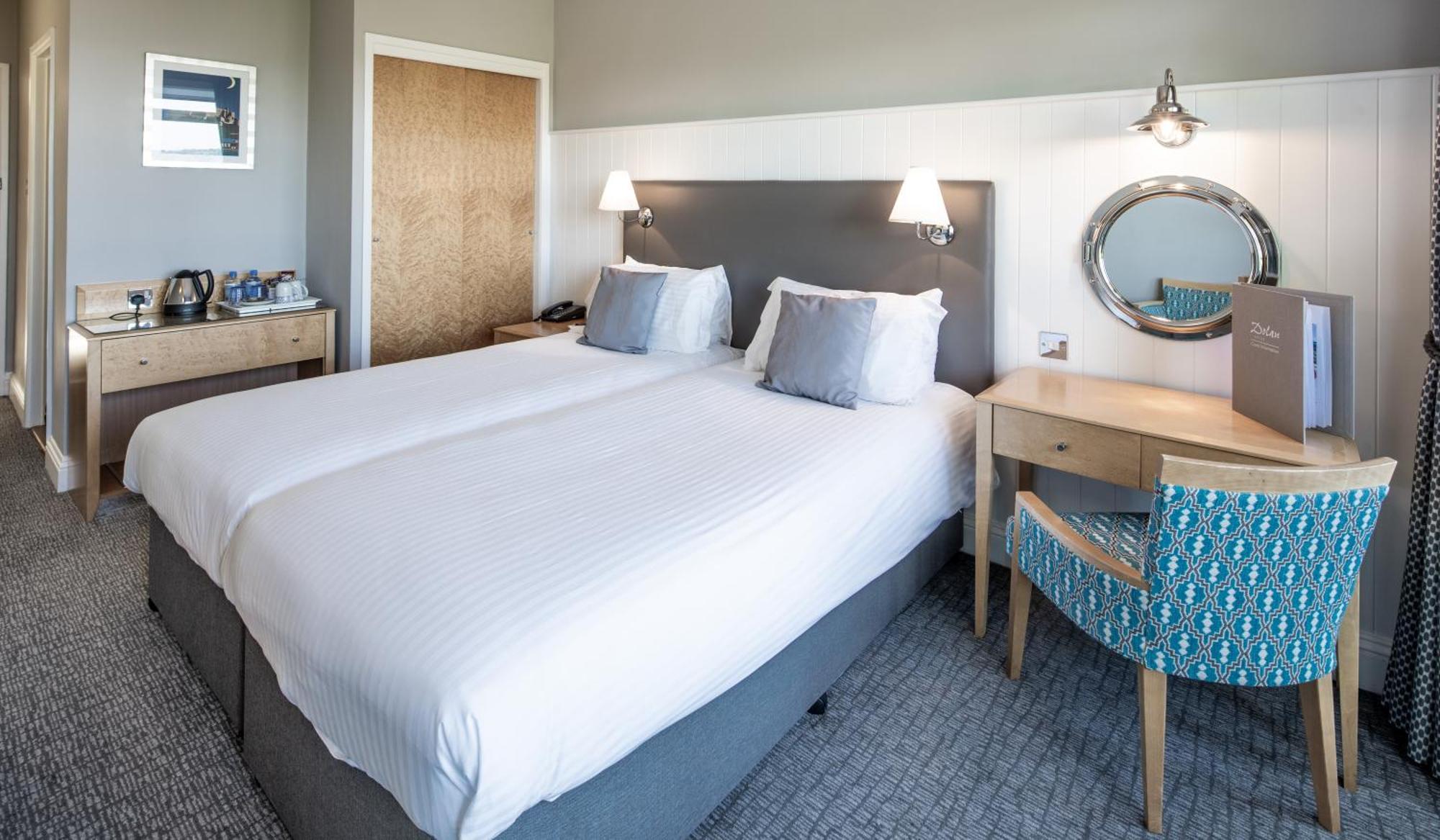 Hotel Cristina セント・ローレンス エクステリア 写真